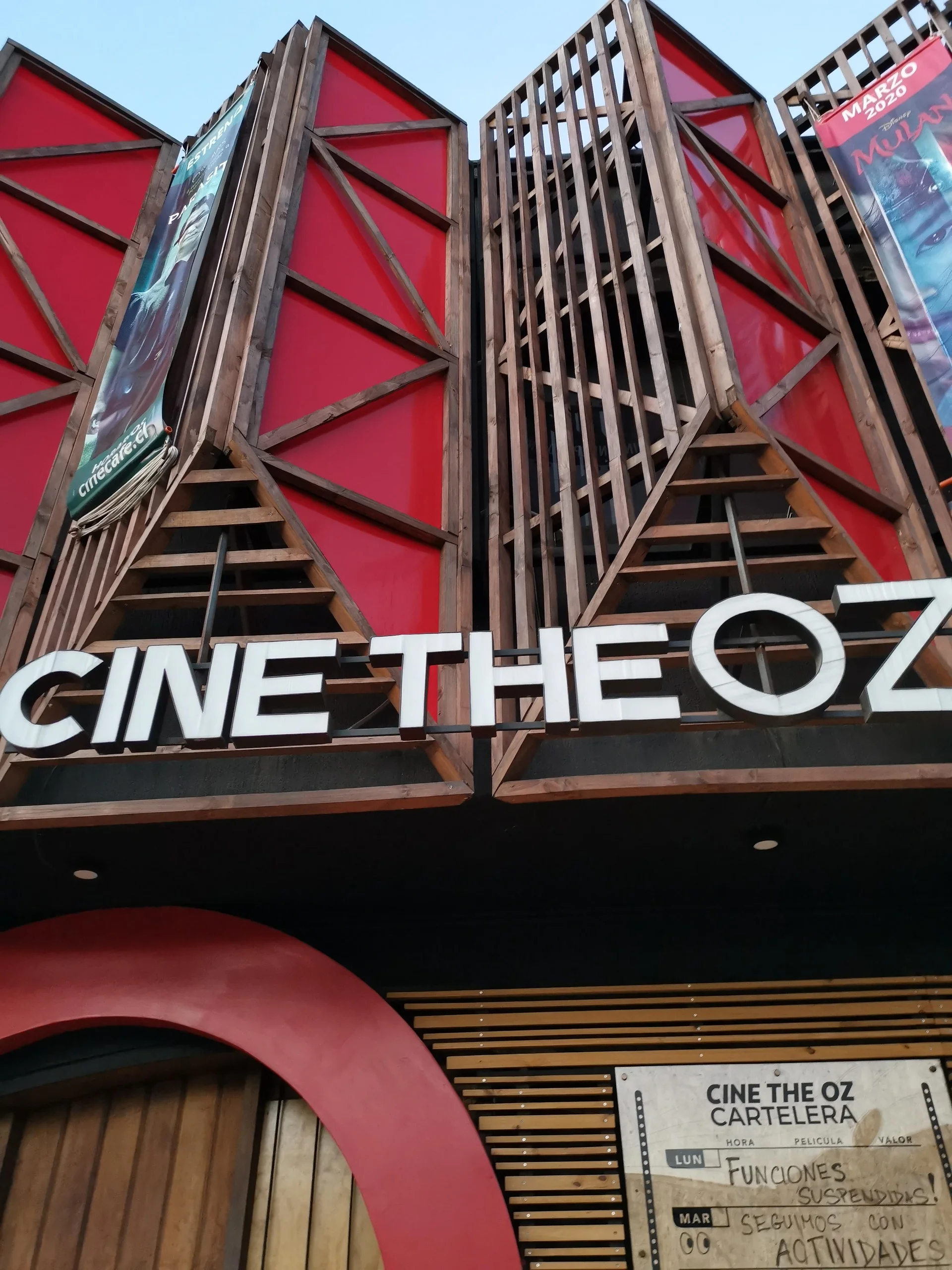Cine The Oz
